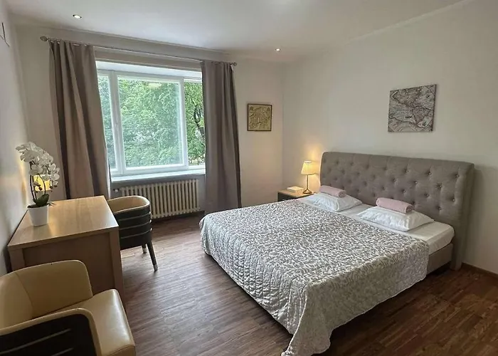 Πανσιόν Private 5 Min Walk From Old Town